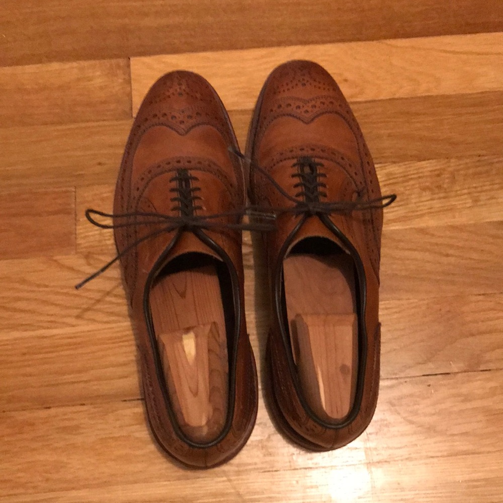 Men’s size 9.5 Allen Edmonds Wing Tips.